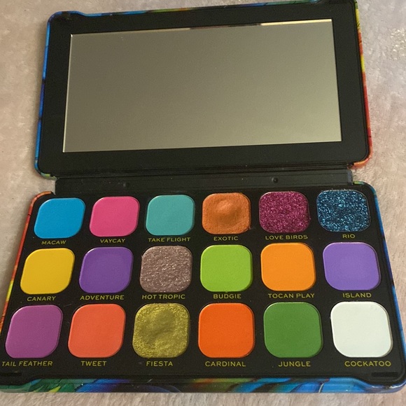 Makeup revolution palette - Picture 2 of 3